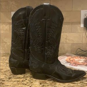 Suede and leather pointed toe cowboy boots